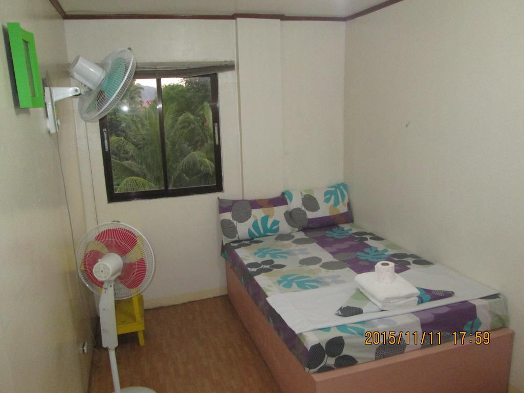 Hotel Lagrosa Backpackers Coron Pokoj fotografie